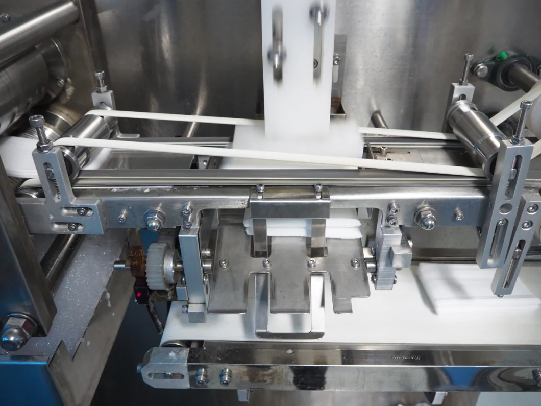 Volles automatisches 10-30 PCS/Pack Hochgeschwindigkeitsfeuchtpflegetuch der chinesischen Fertigungs-, dasmaschine herstellt