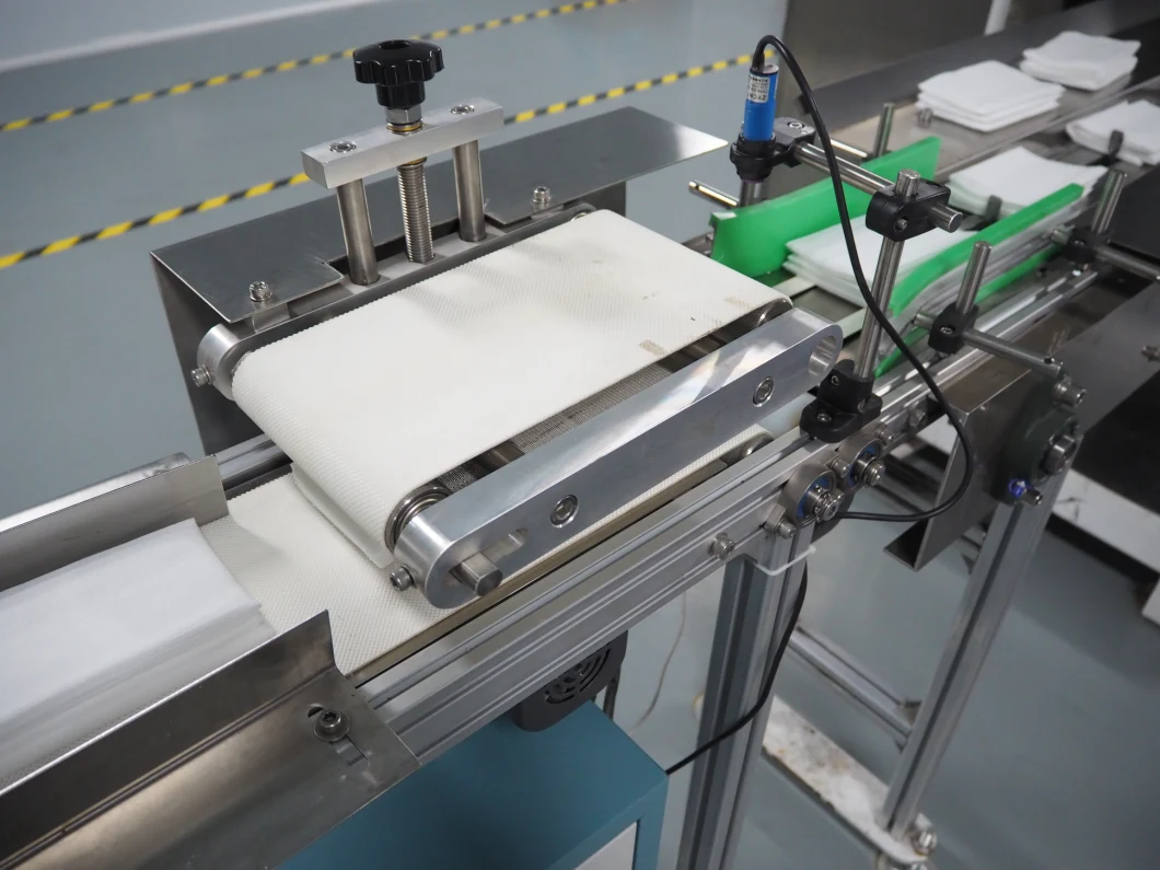 Volles automatisches 10-30 PCS/Pack Hochgeschwindigkeitsfeuchtpflegetuch der chinesischen Fertigungs-, dasmaschine herstellt