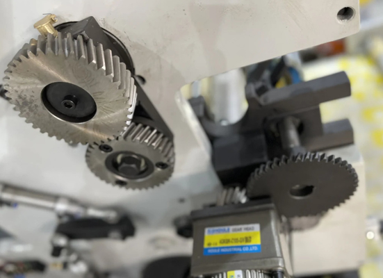 1-farbiges Rollenpapier, Aufkleber, Etikett, Flexodruckmaschine, Verwendung von IR-Trockner und Tintenlösungsmittel