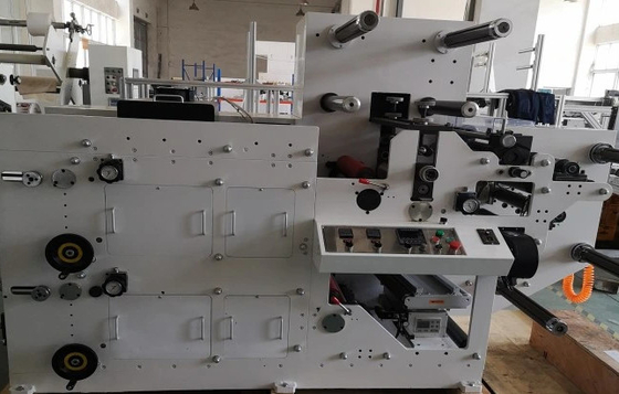 1-farbiges Rollenpapier, Aufkleber, Etikett, Flexodruckmaschine, Verwendung von IR-Trockner und Tintenlösungsmittel