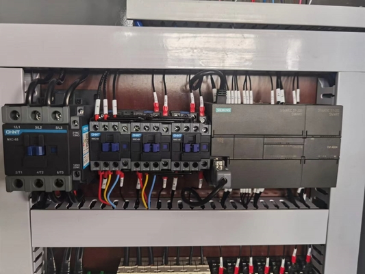 HJ-C1600-III vollautomatische aufschlitzende Rewinder Maschine mit drei Servo-HAUSTIER BOPP nicht gesponnen