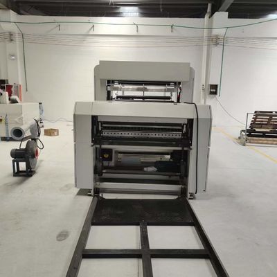 Vollautomatische Schneidemaschine mit drei Servos für 45–450 g Papier mit hoher Geschwindigkeit