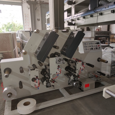 Die Hochgeschwindigkeits-Flexo-Druckmaschine für maximale Leistungsfähigkeit, Farbe druckend ist whitle, Band, Kraftpapier, Tinte