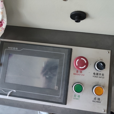 Nicht standardmäßige Kartonmaschine # Dekorationsarbeiten # Lebensmittelkarton # Einweg-Brotdose # Schmelzklebeverfahren