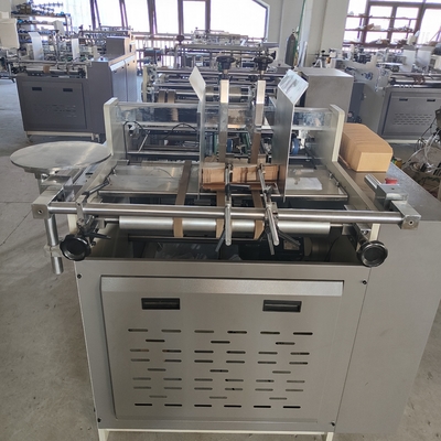 Nicht standardmäßige Kartonmaschine # Dekorationsarbeiten # Lebensmittelkarton # Einweg-Brotdose # Schmelzklebeverfahren