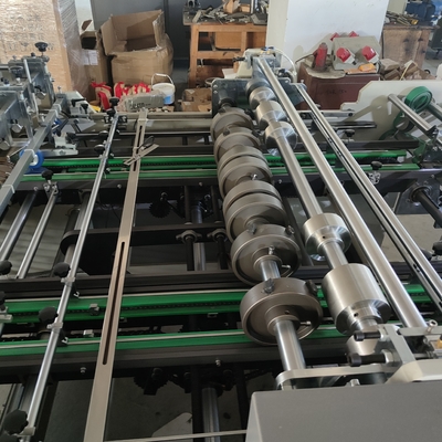 Nicht standardmäßige Kartonmaschine # Dekorationsarbeiten # Lebensmittelkarton # Einweg-Brotdose # Schmelzklebeverfahren