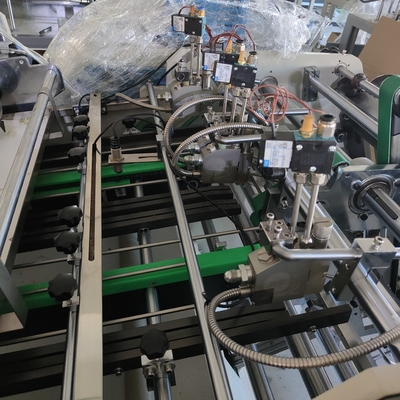Nicht standardmäßige Kartonmaschine # Dekorationsarbeiten # Lebensmittelkarton # Einweg-Brotdose # Schmelzklebeverfahren