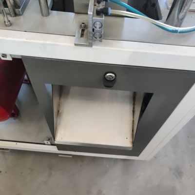 Nicht standardmäßige Kartonmaschine # Dekorationsarbeiten # Lebensmittelkarton # Einweg-Brotdose # Schmelzklebeverfahren