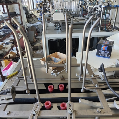 Nicht standardmäßige Kartonmaschine # Dekorationsarbeiten # Lebensmittelkarton # Einweg-Brotdose # Schmelzklebeverfahren