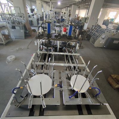 Wegwerfbrotdose-Karton-Maschinen-heiße Schmelzklebender Prozess