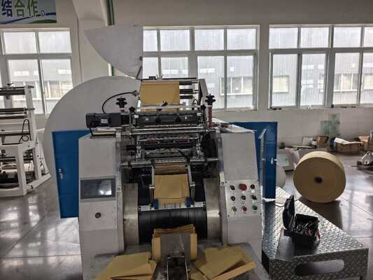 Beutelversiegelungs- und -schneidemaschine Kraftpapierbeutelherstellungsmaschine mit 420 bis 600 mm Beutelbreite und 400 Mesh Keramikdruckwalze