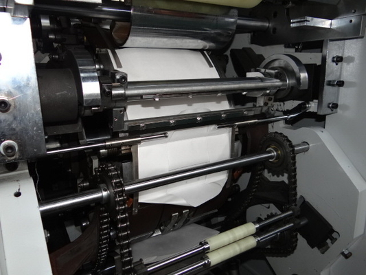 Hochgeschwindigkeits-PC programmierbare Servobewegungspapiertüte, die Machine#270-530 Millimeter Schneidlänge (C)#1200 Millimeter Max. Roll Diametr macht