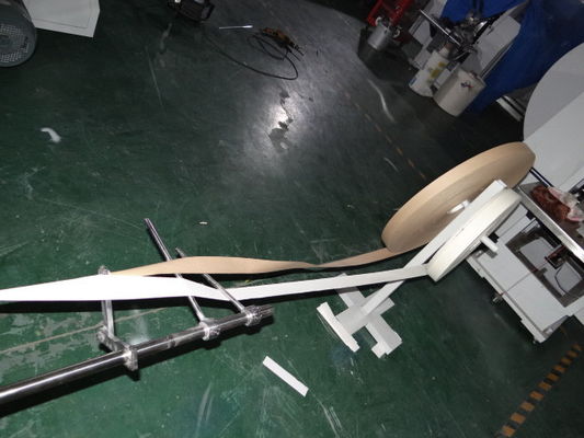 Kraftpapier-Taschen-Seil, das Maschine für 25-60 G/M Paper#220V den Papiertüte-Seil-Griff herstellt Maschine 20-80 PC/Minute herstellt