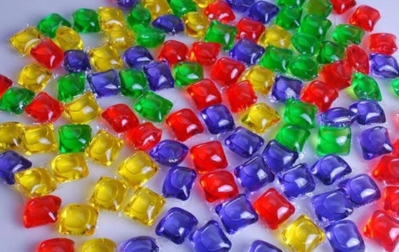 2 Film-Wäscherei-Hülsen-Beutel der Farbkapsel-Verpackungsmaschine-automatischer PVA wasserlöslicher